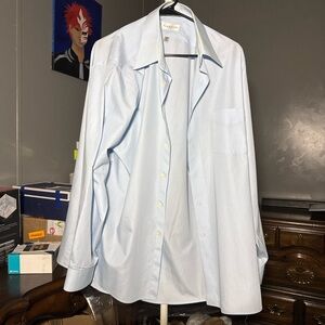 Van Huesen Light Dress Shirt with Classic Collar and Long Sleeves
